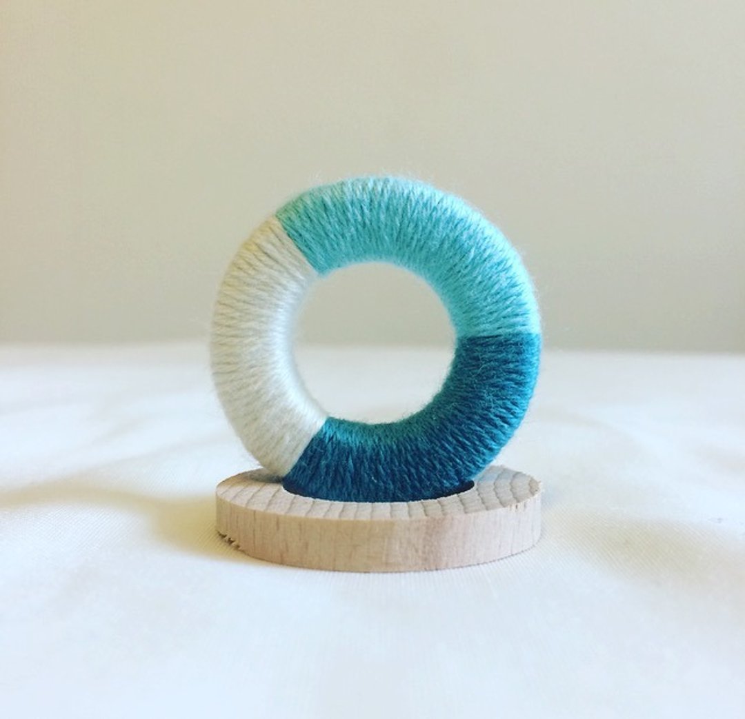 "Small" tone brooch - 胸针 - 棉．麻 蓝色