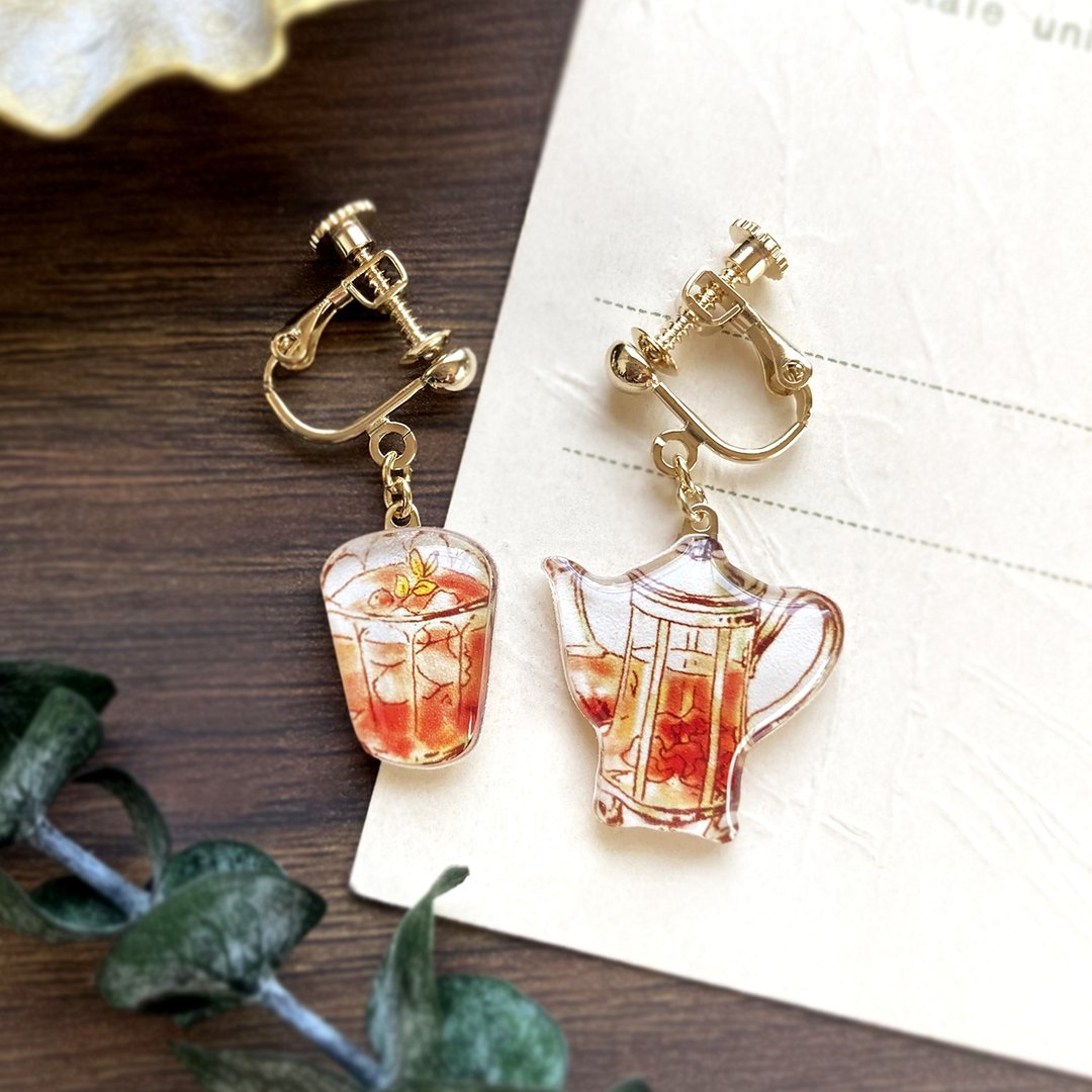 PEACH TEA EARRING peach tea Clip-On tea - 耳环/耳夹 - 塑料 粉红色