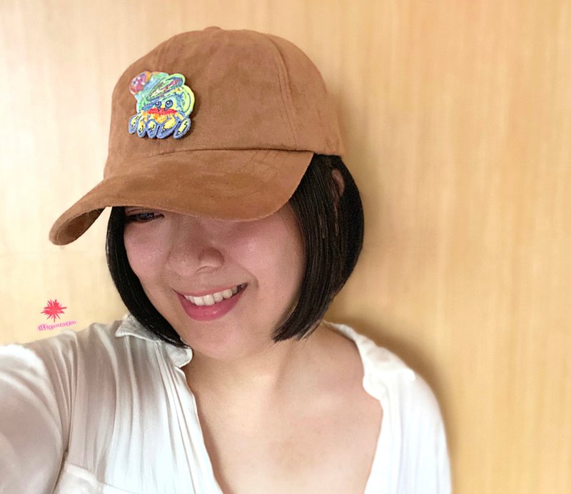 【圣诞礼物首选】寄居蟹Phopho刺绣仿麂皮棒球帽 - 帽子 - 其他材质 卡其色