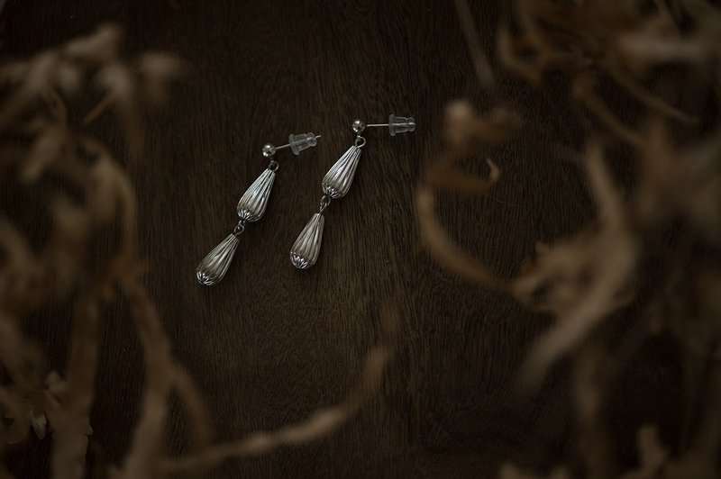 Swing│摇曳系列 - 冰滴 - 耳环/耳夹 - 其他材质 银色