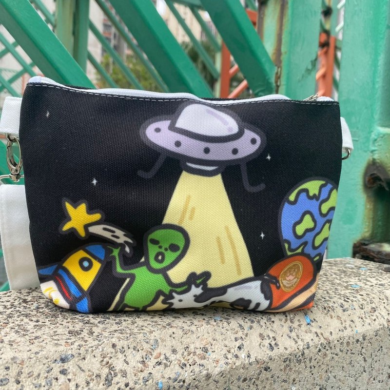 外星人斜背袋 - 侧背包/斜挎包 - 其他材质 