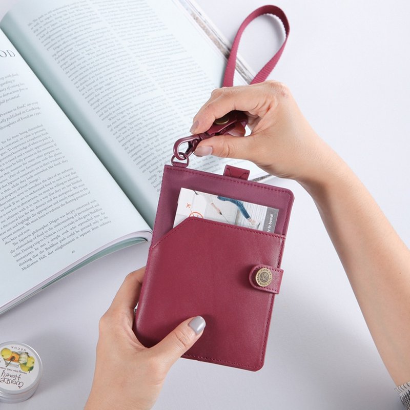 LUSTRE缓存式护照夹礼盒 附笔(无挂绳)-酒红 - 护照夹/护照套 - 真皮 红色