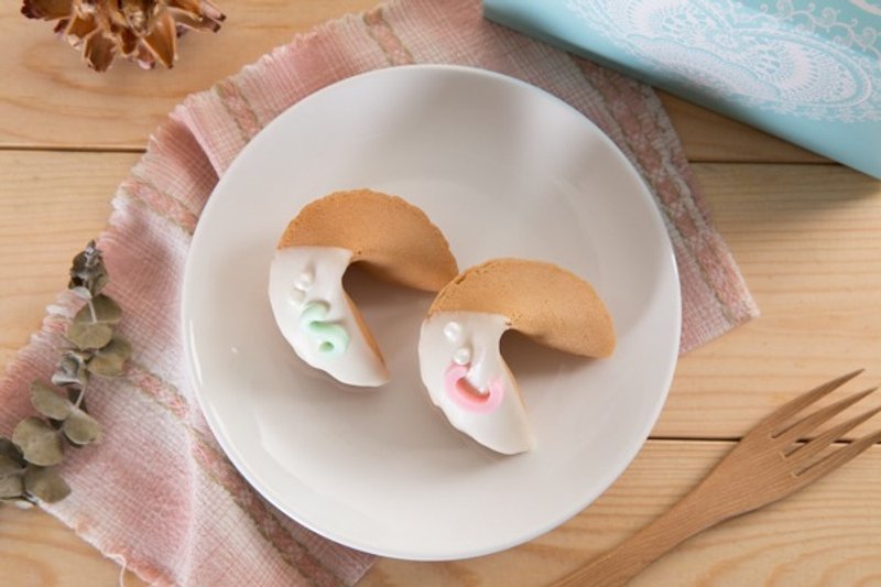 ❤结婚❤定制化婚礼小物❤C.Angel【100颗字母甜心幸运签饼】父亲节|乐透|告白|毕业|抽奖|超大|特殊签饼定制化您想说的话语 幸运饼干 签语饼 签诗饼 - 手工饼干 - 新鲜食材 