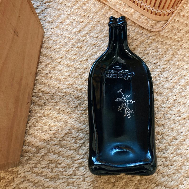 ㄧ夜致富 手工绘制金叶酒瓶盘  盛盘 零钱盘 - 盘子/餐盘/盘架 - 玻璃 