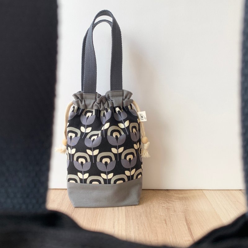 【River】小束口手提袋/日本布料/郁金香-黑 - 手提包/手提袋 - 棉．麻 白色