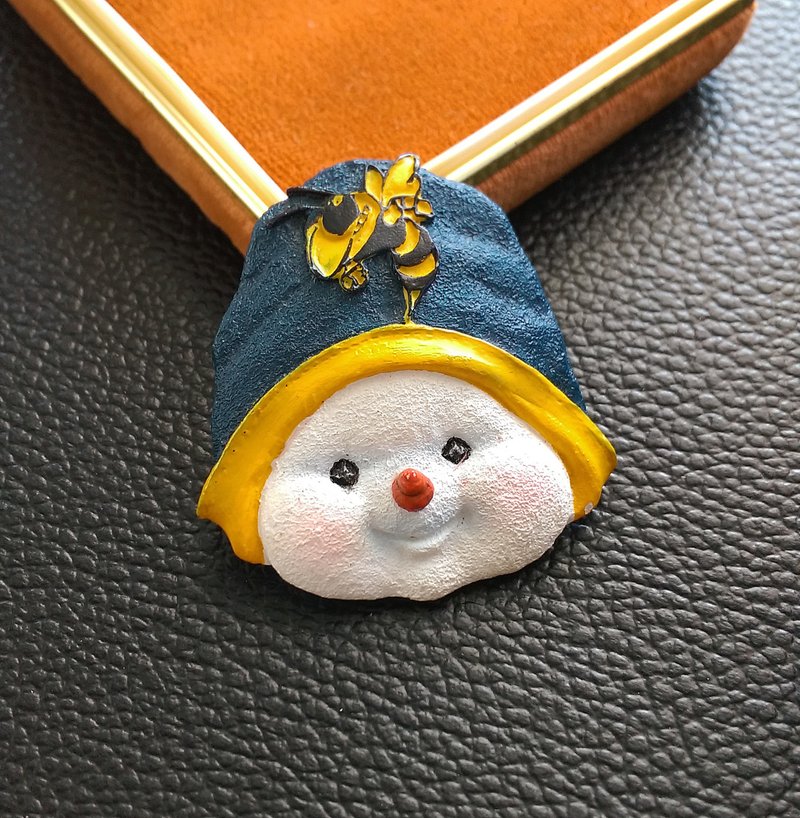 【美国西洋古董饰品】早期塑料 可爱雪人 别针  胸针 - 徽章/别针 - 其他材质 金色