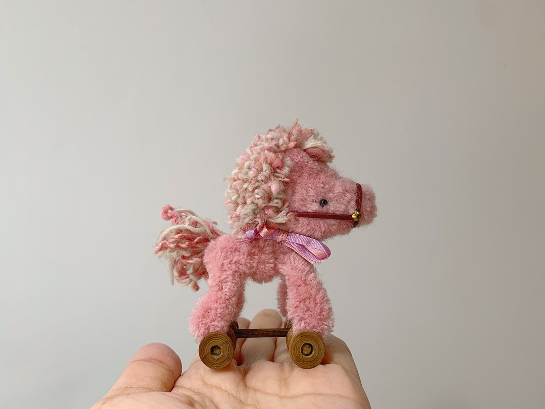 ROPEshop 之【Go Go Pony】绒毛小马玩具马年景品摆件。莓粉色。 - 摆饰 - 其他人造纤维 粉红色