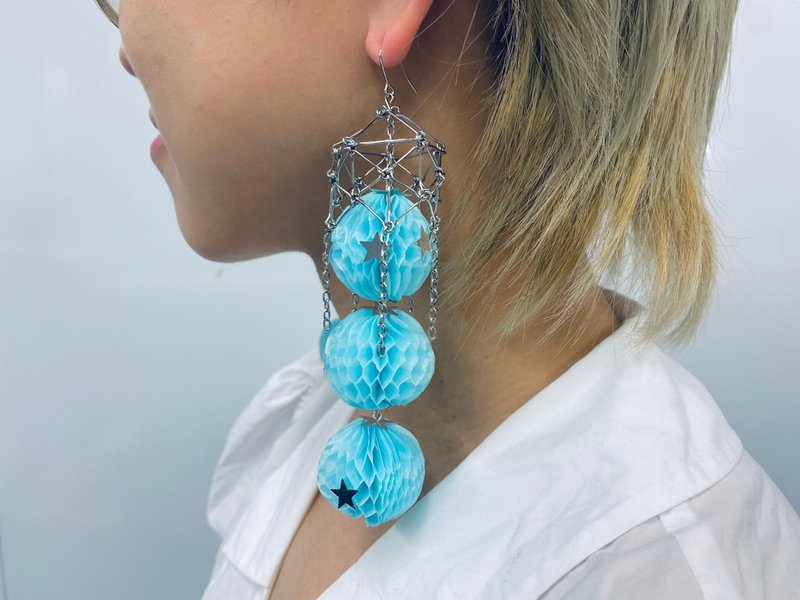 Mentha ice triple ball earrings one-of-a-kind - 耳环/耳夹 - 纸 蓝色