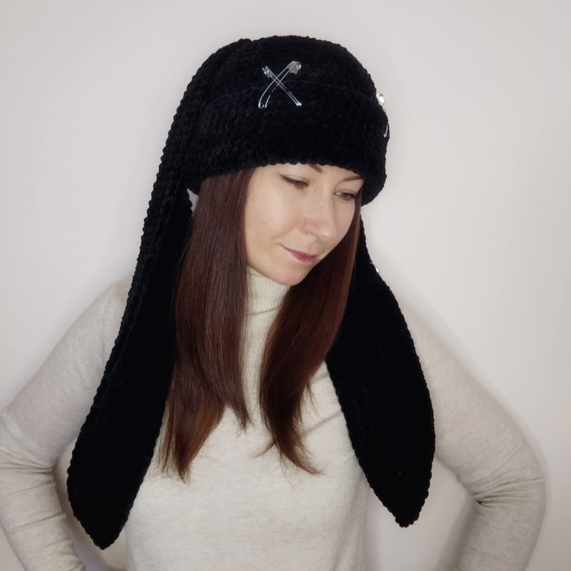 哥特式毛绒兔子帽 长耳朵。手工编织的黑色兔子帽。毛绒兔子帽 - 帽子 - 其他材质 黑色