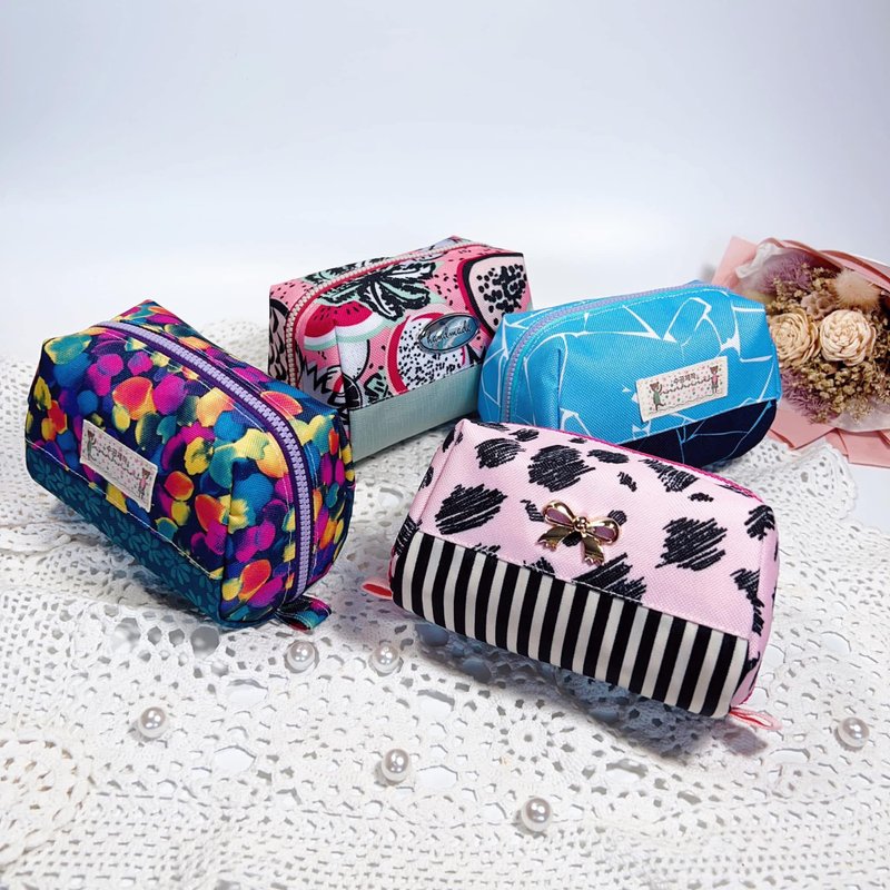 防泼水材质多功能收纳包/化妆包/文具包 - 化妆包/杂物包 - 防水材质 