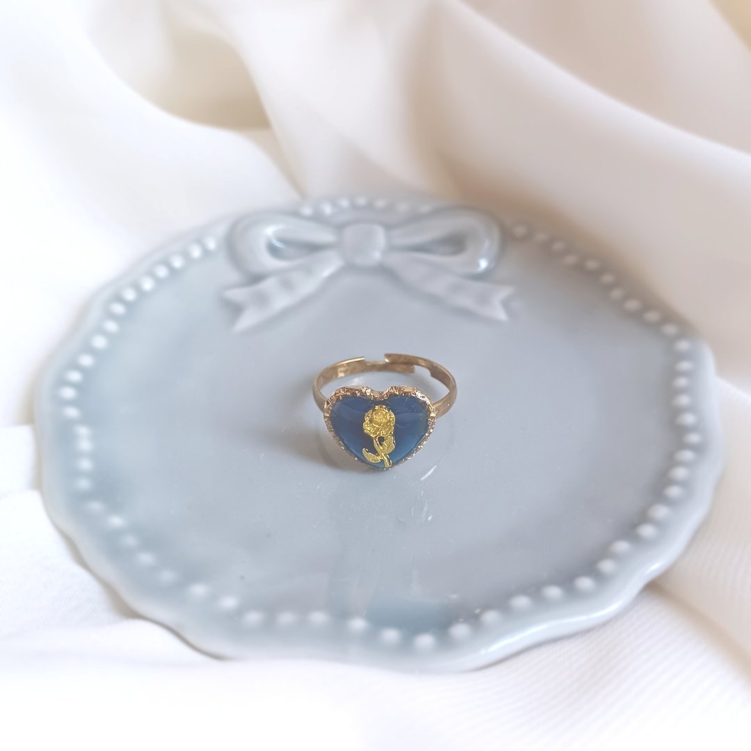 Vintage Rose Heart Ring NO.03 (Navy Free Size) - 戒指 - 树脂 蓝色