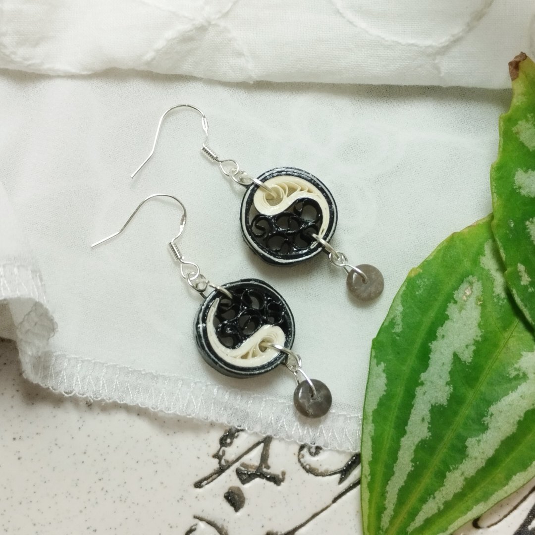 纸工艺 衍纸 卷纸 手作饰品—艺想太极 - 耳环/耳夹 - 纸 白色