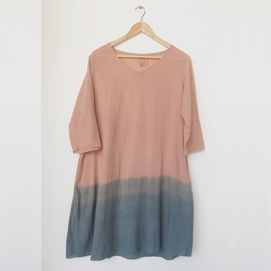 Pastel shade dress / natural dye color from bark and indigo - 洋装/连衣裙 - 棉 粉红色