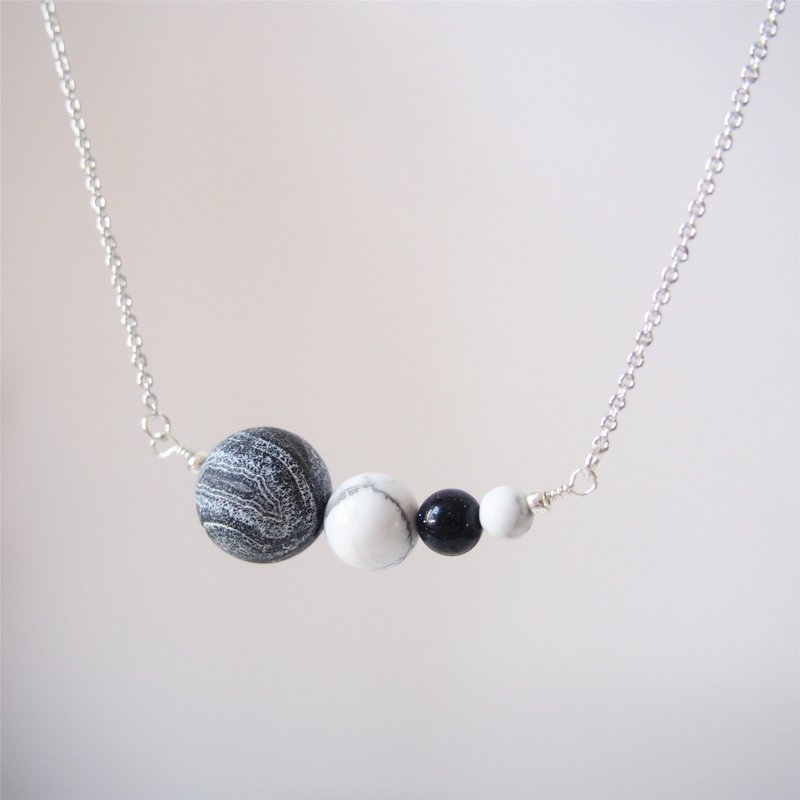 《KeepitPetite》礼物 • 个性 • 风化玛瑙 • 白松石・蓝沙石 • 镀铑铜链项链 (45cm / 18寸) - 项链 - 宝石 黑色