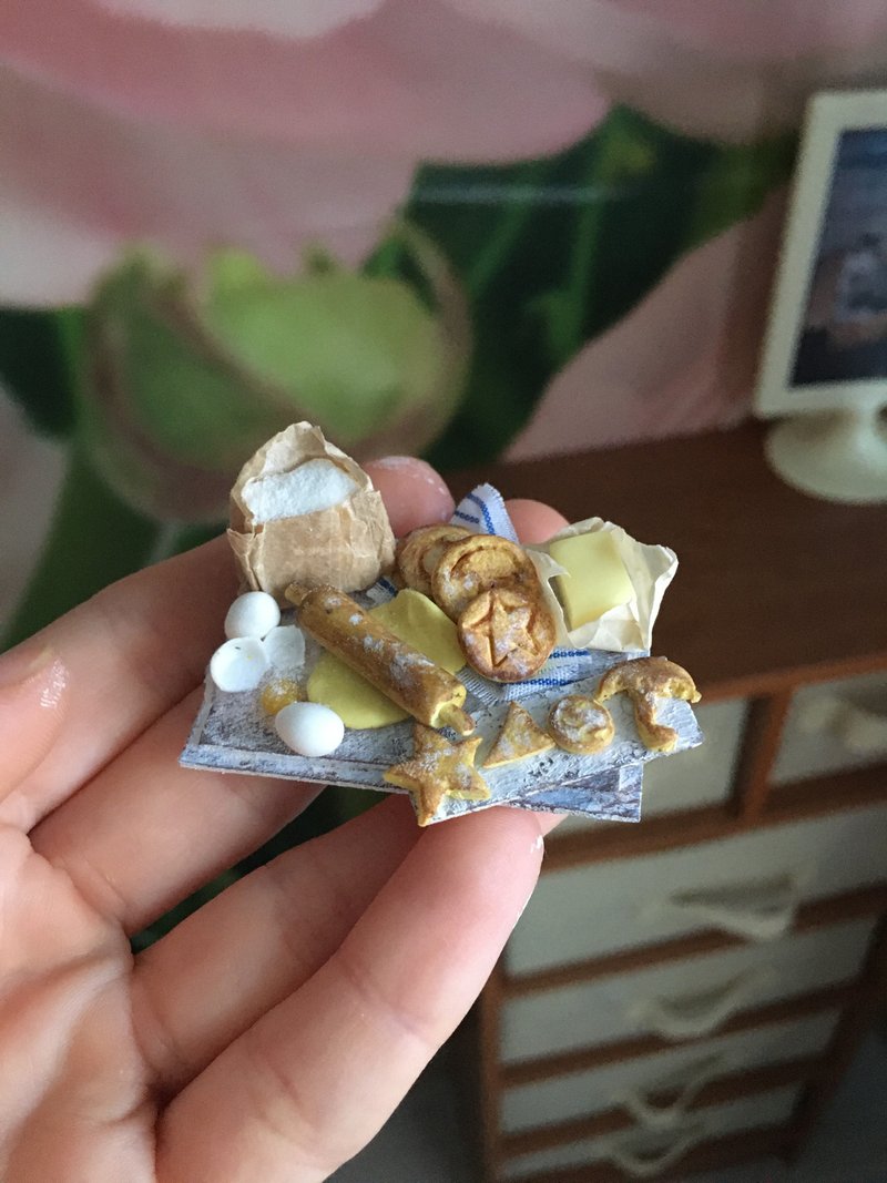 Miniature for doll house scale 1:12 - 玩偶/公仔 - 其他材质 多色