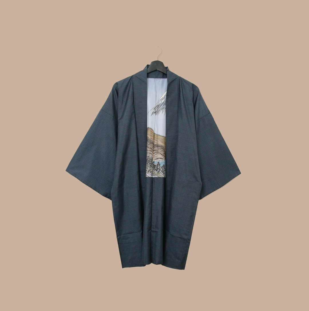 Back to Green-日本带回羽织 山水远景画 M-23/vintage kimono - 女装休闲/机能外套 - 丝．绢 