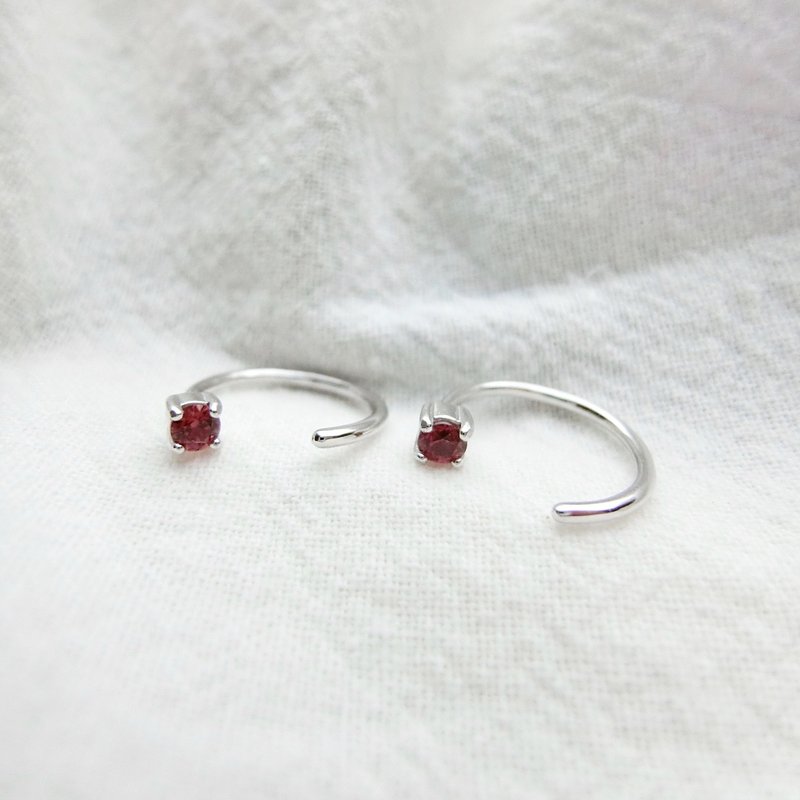 石榴石925纯银爪镶设计耳勾耳环 - 耳环/耳夹 - 宝石 银色