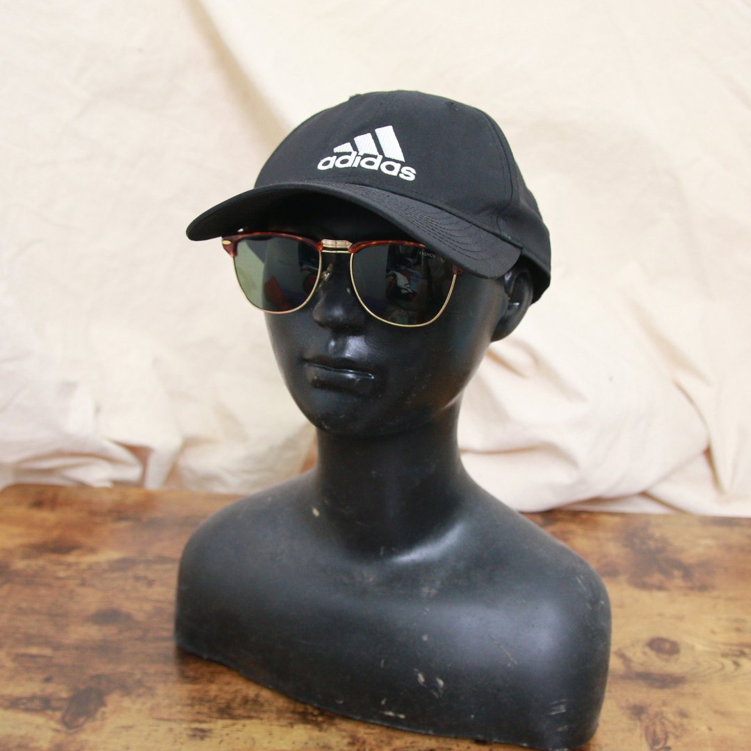 Back to Green::夏季帽款 经典黑白标 棒球帽 d-71//vintage hat - 帽子 - 棉 