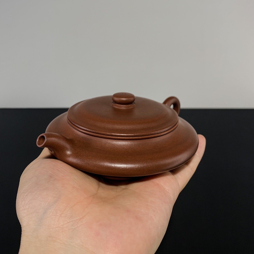 慕古虚扁壶 底槽清 刻字 180cc 经典慕古造型 泥料上乘 大口适 - 茶具/茶杯 - 陶 灰色