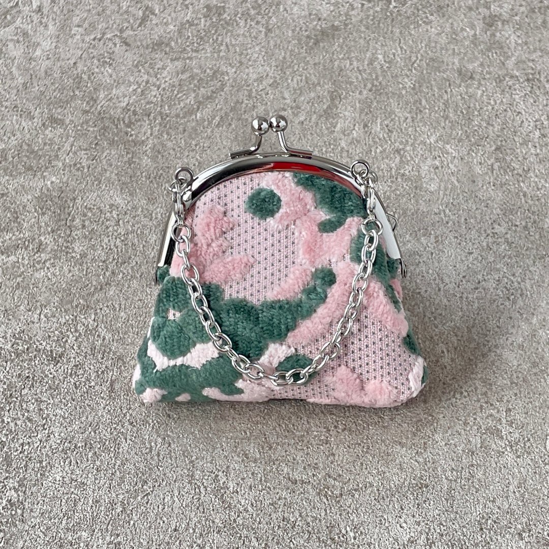 口金包・包包吊饰 金华山 粉色花朵 - 零钱包 - 其他材质 粉红色