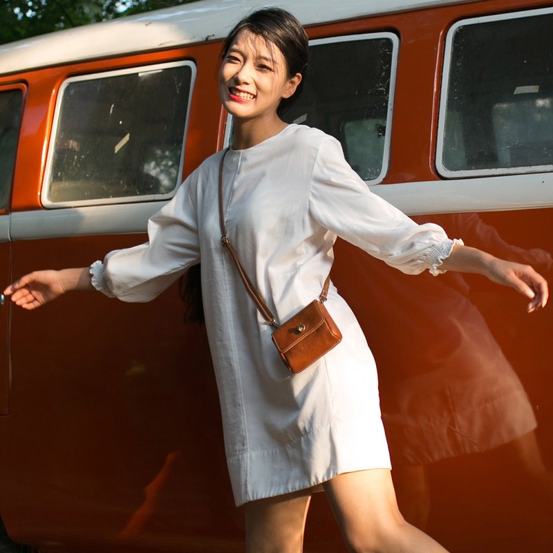 安妮陈原创设计离去 秋新娃娃袖圆领天丝纯色收袖口七分连身裙洋装 - 洋装/连衣裙 - 纸 白色