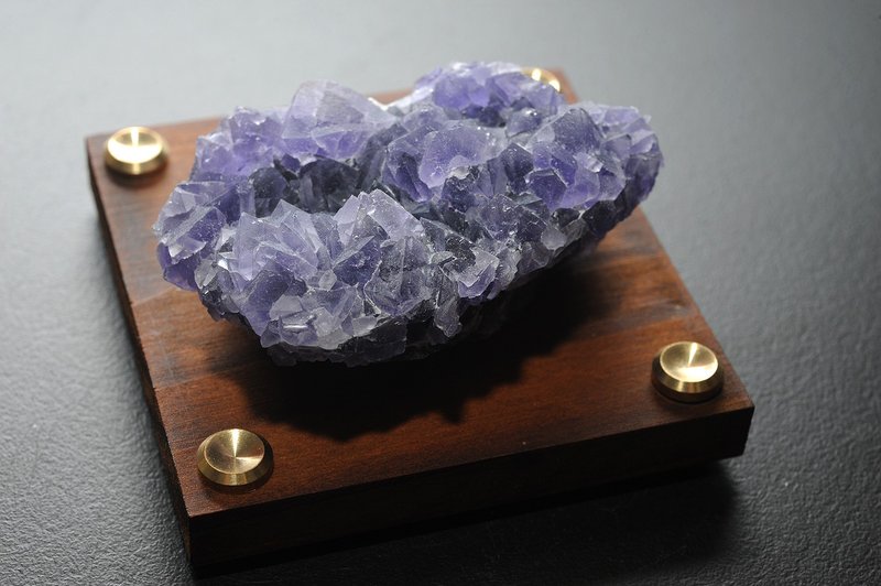 浙江紫萤石 矿石/水晶/灵修/开运/招财/破煞/防小人 - 摆饰 - 水晶 