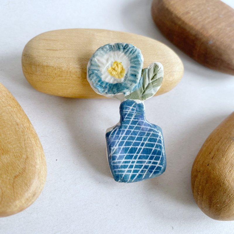 花瓶胸针 / 手工陶瓷 - 胸针 - 陶 多色