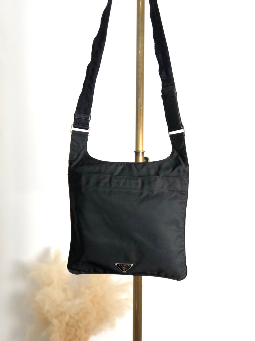 【日本直送 名牌中古包】PRADA 普拉达 黑色斜背包 经典三角形标志 尼龙 复古 vintage h7a6s3 - 侧背包/斜挎包 - 尼龙 黑色