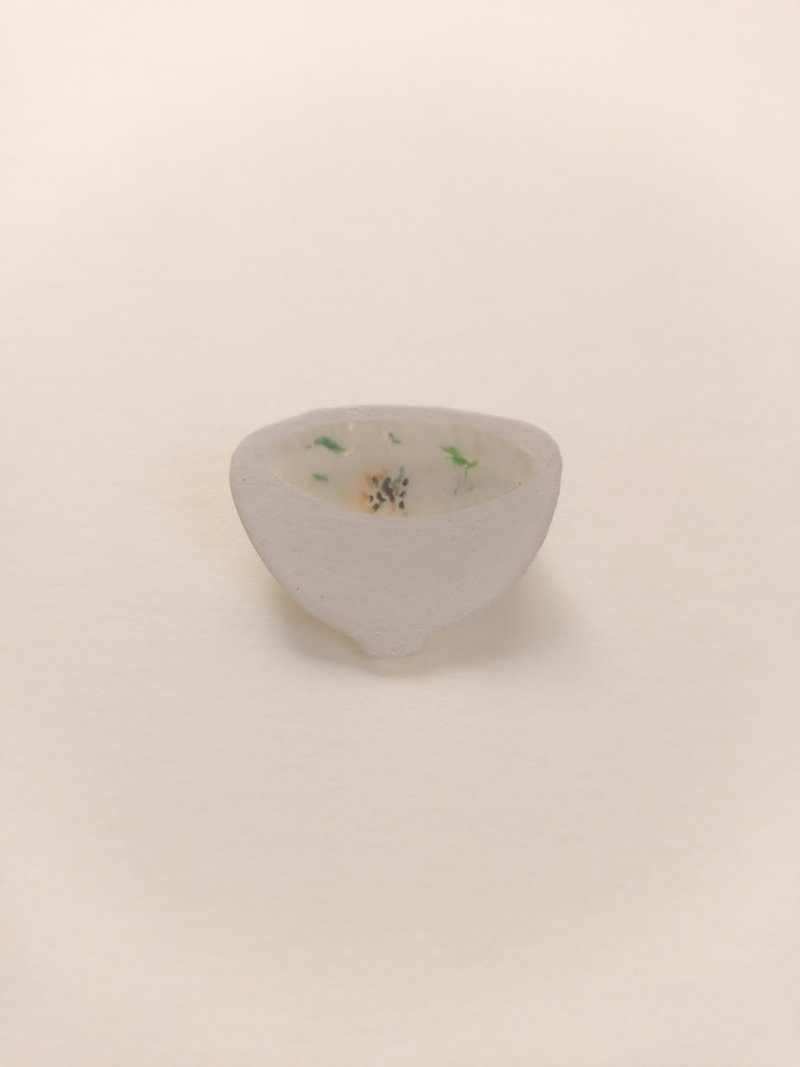 Henteco Brooch Nanakusa-gayu - 胸针 - 塑料 白色