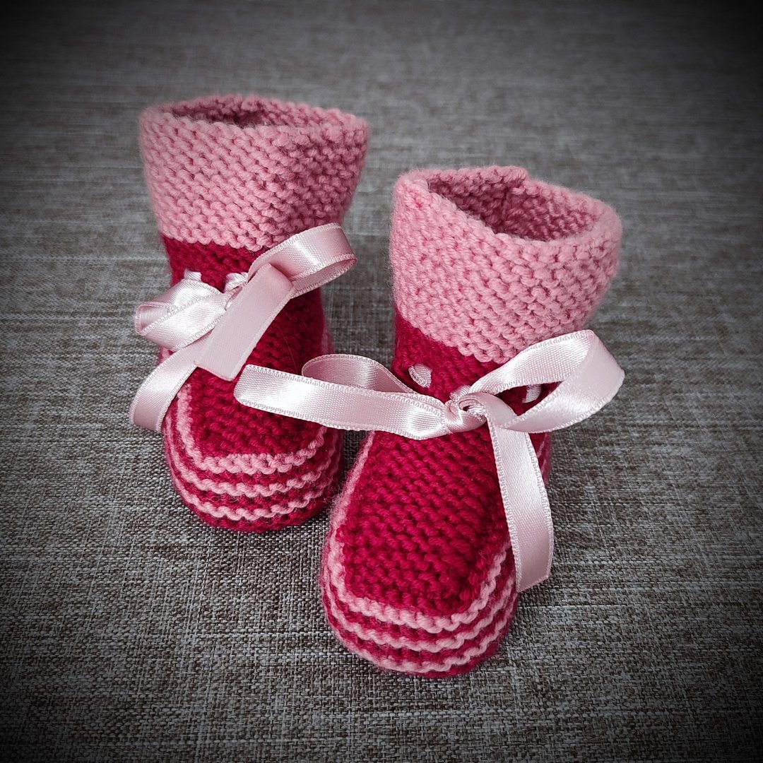 Baby booties. Knitted baby shoes. 婴儿短靴 - 童装鞋 - 其他材质 红色
