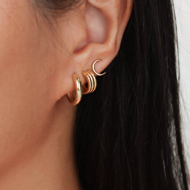 s925銀時髦感通勤風耳環 經典款鍍金耳環 抗敏感 易扣女生耳環 - 耳环/耳夹 - 银 金色