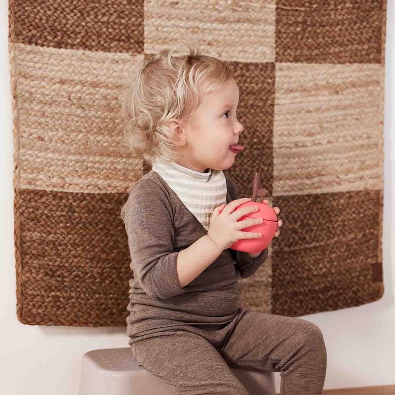 OYOY 儿童硅胶造型水杯 / 苹果 - 儿童餐具/餐盘 - 硅胶 多色