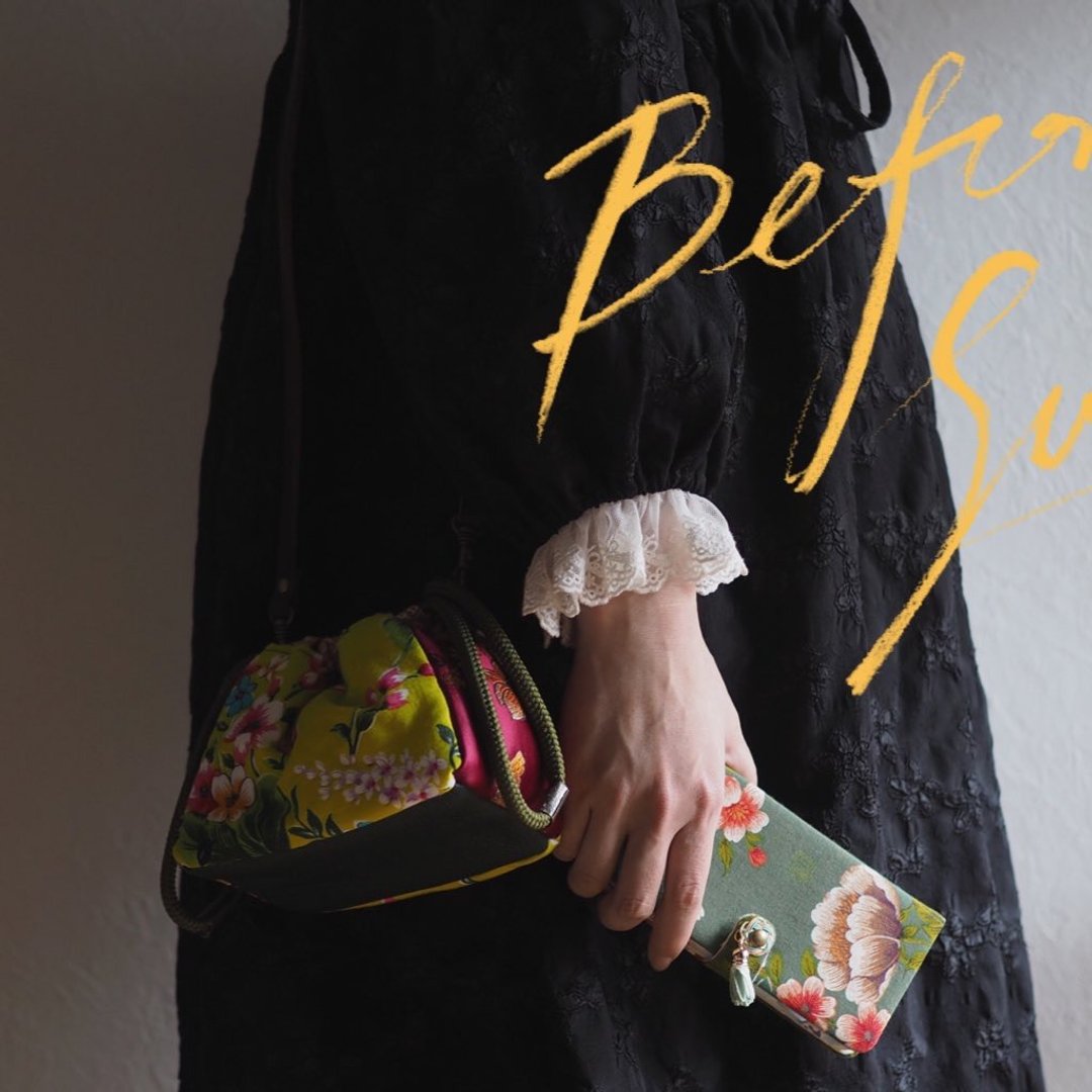 Taiwan floral x silk fabric mini pochette (one piece / free shipping) - 侧背包/斜挎包 - 棉 绿色