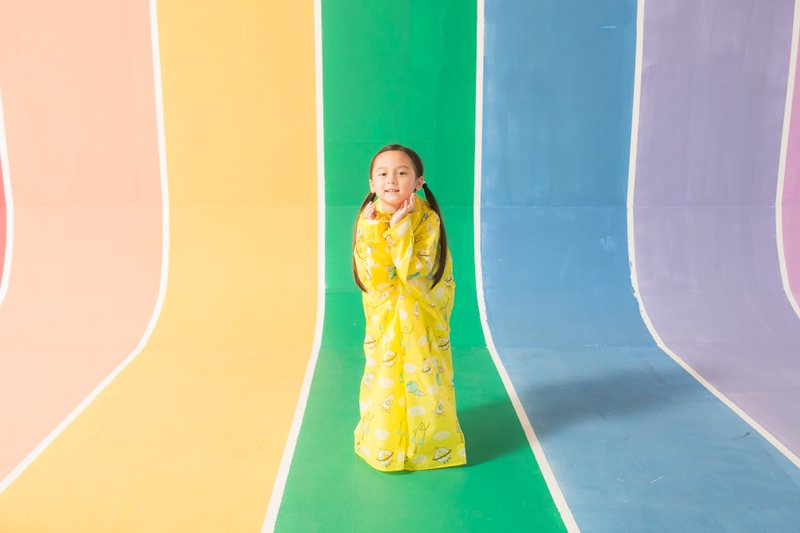 儿童顶峰背包款太空式雨衣-黄色香蕉人 - 雨伞/雨衣 - 防水材质 多色