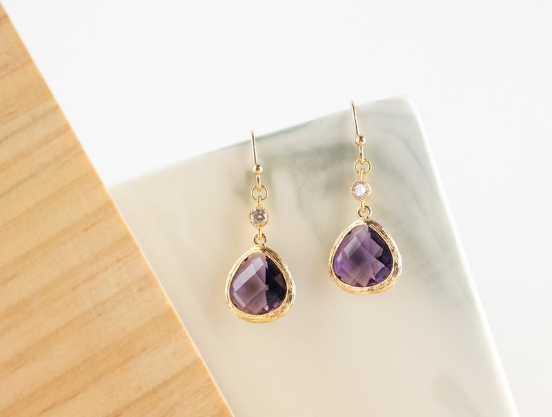 Edith & Jaz • 闪钻诞生石耳环 - 紫晶 (二月) - 耳环/耳夹 - 玻璃 紫色