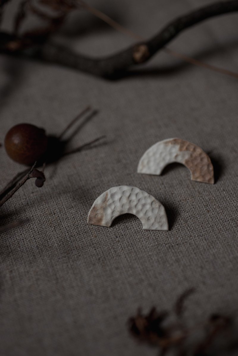 Tao│陶系列 - 白虹 - 耳环/耳夹 - 陶 白色