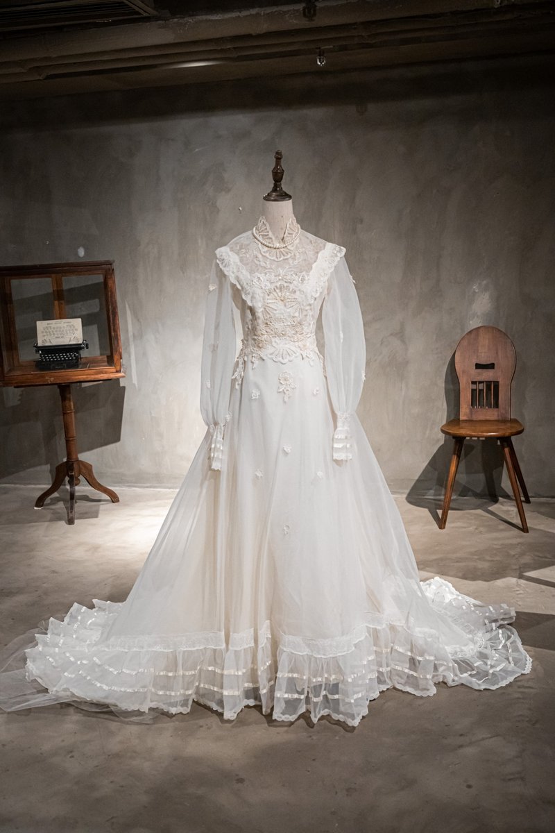 50年代长抛袖米黄订珠古董婚纱 - 晚装/礼服 - 棉．麻 白色