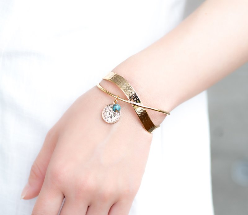 turquoise and cross bangle - 手链/手环 - 其他金属 金色