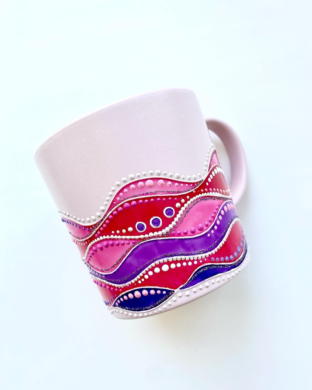 Ceramic white mug with purple and pink waves - 咖啡杯/马克杯 - 陶 粉红色