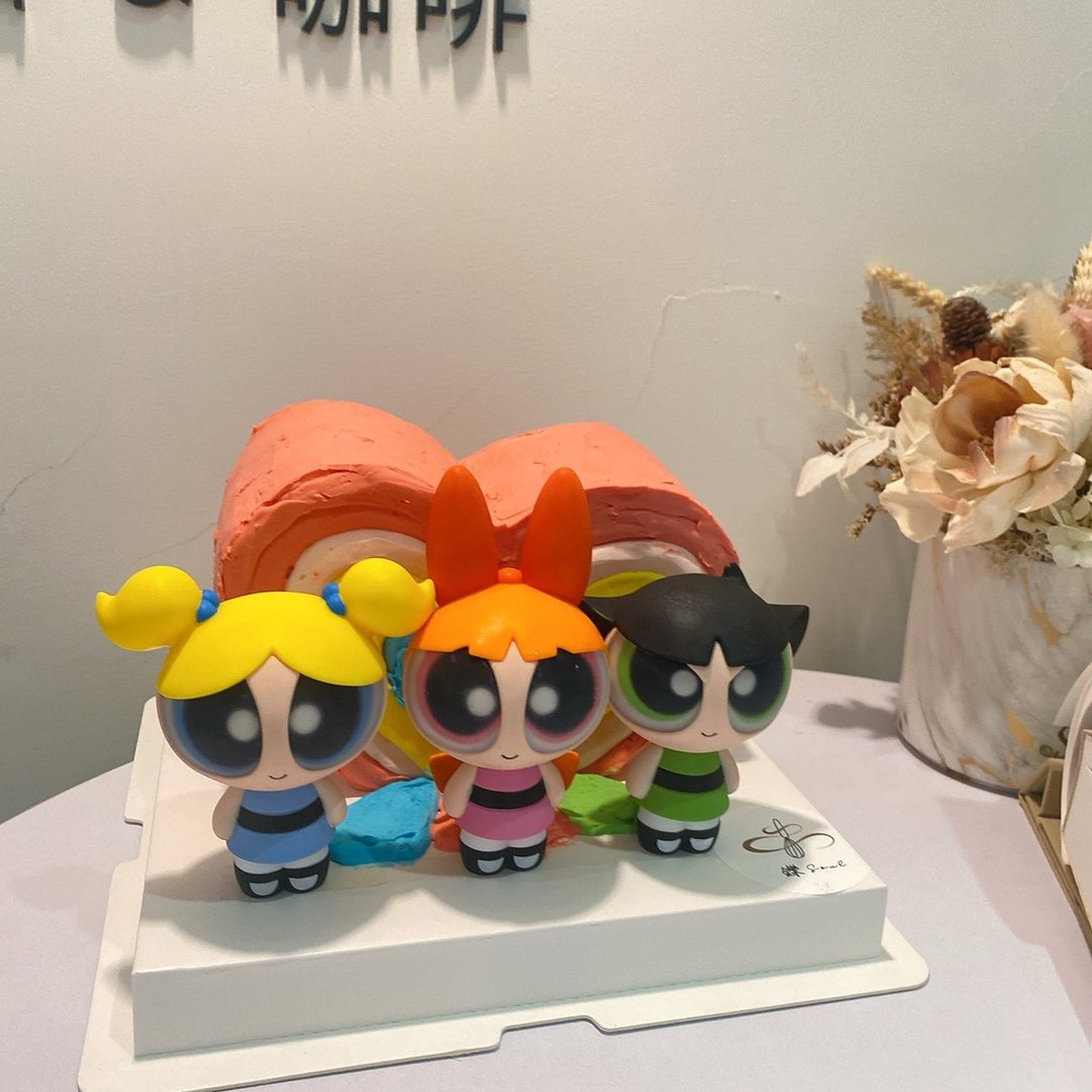 飞天小女警爱心蛋糕 不包含公仔 立体蛋糕 定制化 铄甜点 纪念日 - 蛋糕/甜点 - 新鲜食材 