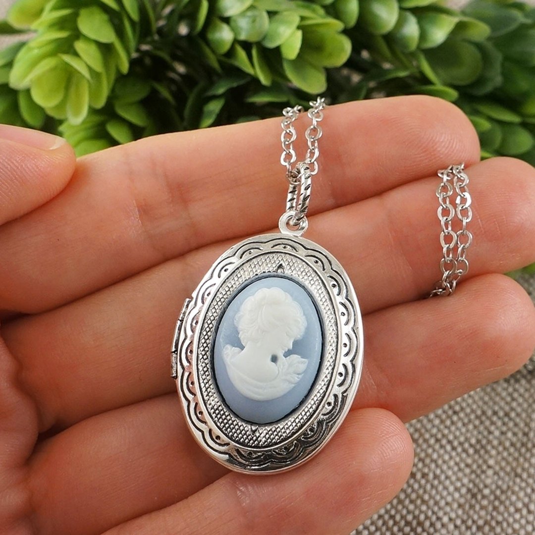 White Sky Blue Girl Lady Cameo Oval Locket Victorian Pendant Necklace Jewelry - 项链 - 其他材质 蓝色