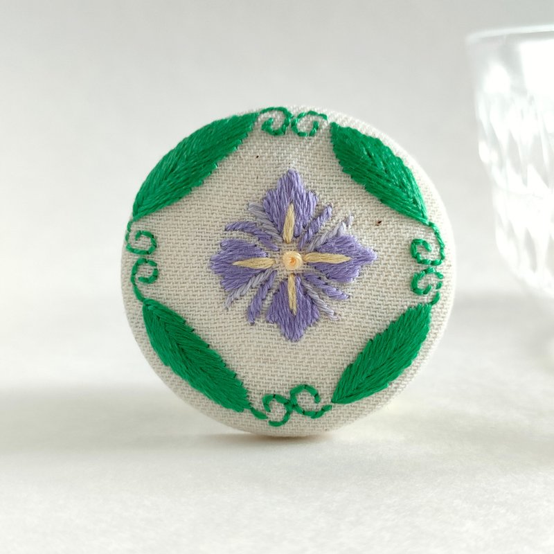 鸢尾花藤蔓结刺绣胸针或刺绣发圈 - 胸针 - 棉．麻 紫色