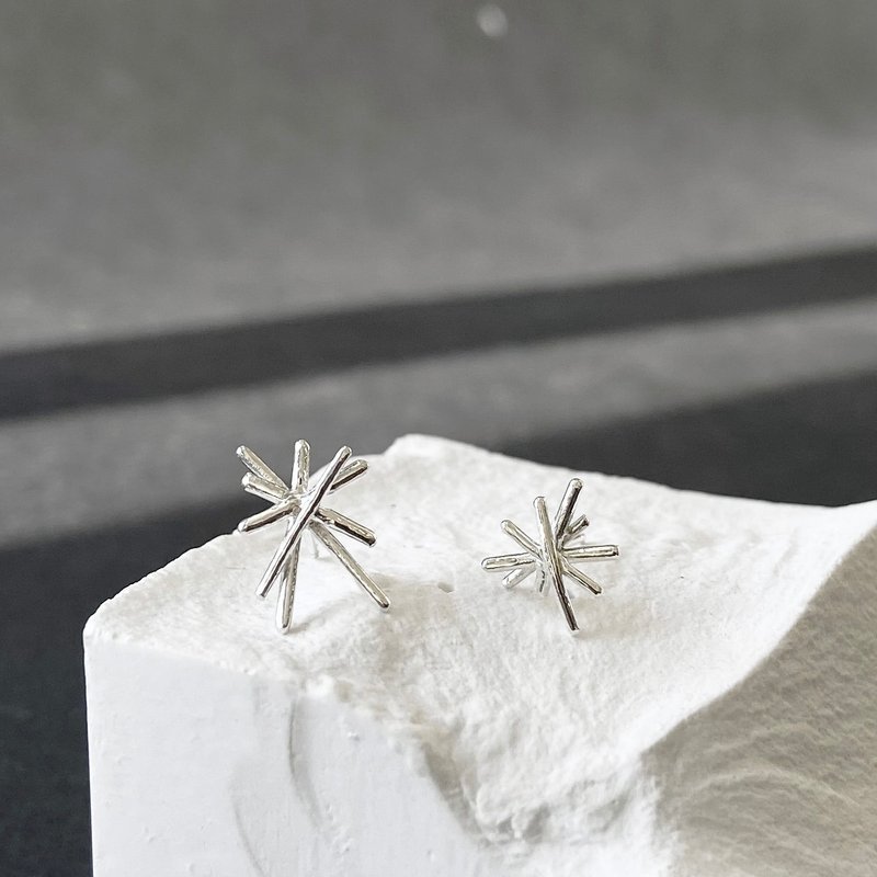 星光耳环 Starlight earrings 925纯银 - 耳环/耳夹 - 其他金属 银色