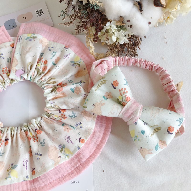 快速出货 粉兔森林 弥月礼盒两件组  荷叶围兜+宝宝发带 婴儿礼盒 - 满月礼盒 - 棉．麻 