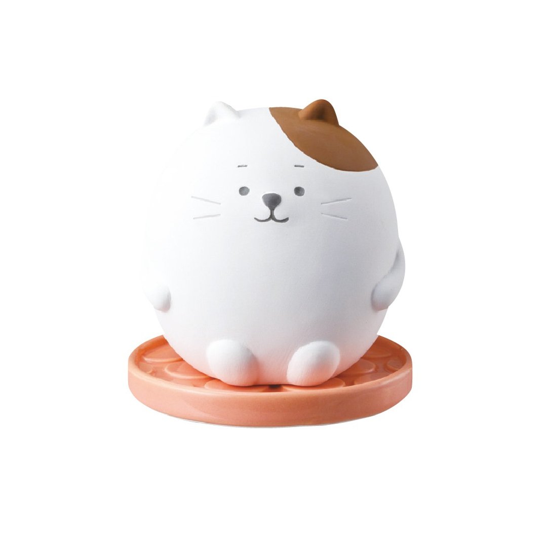 【日本DECOLE】KARATTO MASCOT 自然除湿器 - 胖胖猫 - 摆饰 - 陶 白色