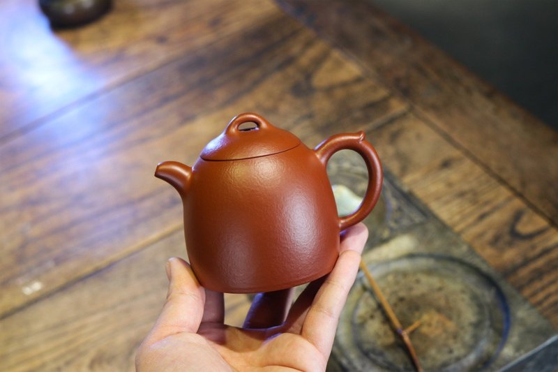 送礼紫砂壶茶壶秦权 一壶两杯  朱泥 180ml 刘素素 全手工制  整 - 茶具/茶杯 - 陶 灰色