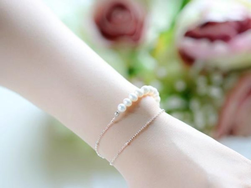 Freshwater pearl double ball chain bracelet June birthstone - 手链/手环 - 其他金属 白色