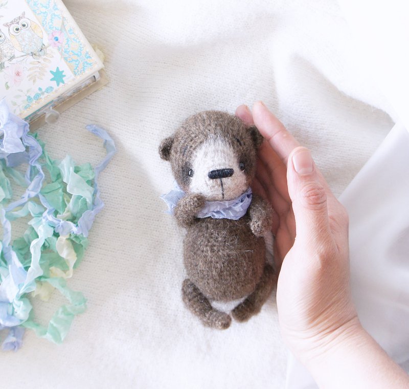 Baby bear doll, Bear toy in a yellow pants, Teddy Bear, Woodland Stuffed animal - 玩具/玩偶 - 羊毛 咖啡色