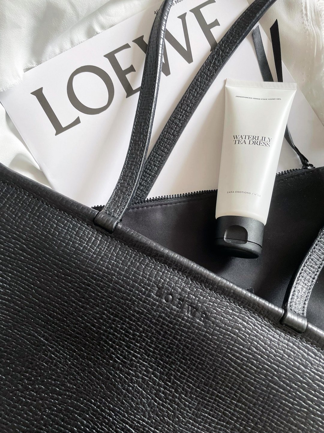 中古包 Loewe 耐用牛皮 上班通勤包托特包tote单肩包侧背包单肩包 - 手提包/手提袋 - 真皮 黑色
