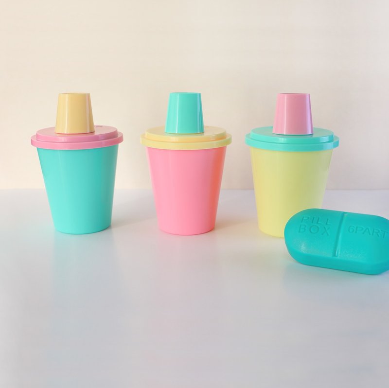 【撞色限定】PillFree咕溜杯-每日的吞药练习杯 / 随机混 / - 水瓶/水壶 - 塑料 多色